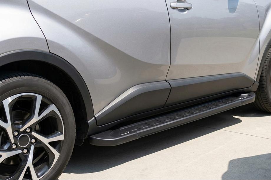 Toyota C-HR 2016–2023 RedLine Black -sivuaskelmat (2 kpl, alumiini) Image