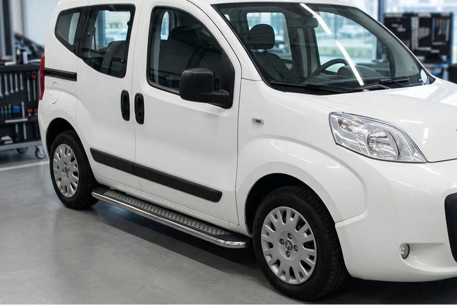 Peugeot Bipper 2008–2017 Maydos V2 sivuportaat (2 kpl, alumiini ↗ ruostumaton teräs) Image