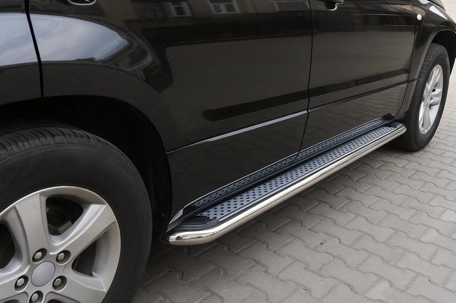Suzuki Grand Vitara 2005–2017 Maydos V2 sivuportaat (2 kpl, alumiini ↗ ruostumaton teräs) Image