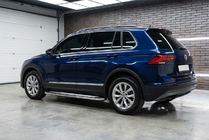 Volkswagen Tiguan 2016–2023 Maydos V2 sivuportaat (2 kpl, alumiini ↗ ruostumaton teräs) kuva 1
