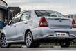 Toyota Etios -budjettisedanin katsaus kuva 5