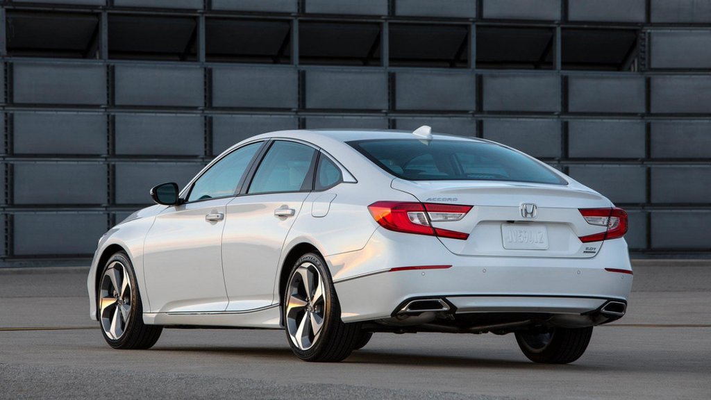 Honda Accord 10. sukupolven sedanin koeajo