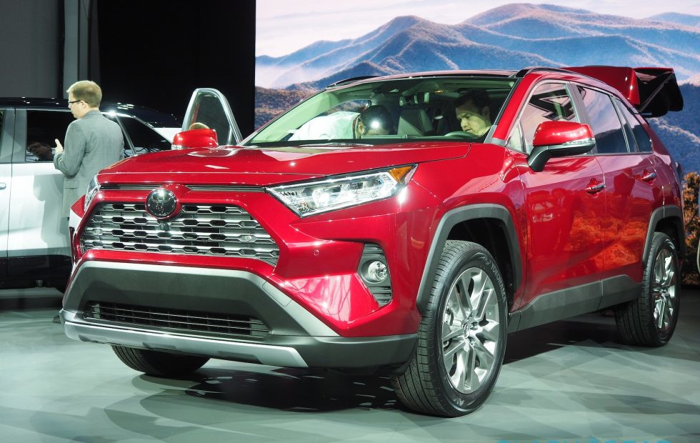 Toyota RAV4 -crossover, mallivuosi 2019