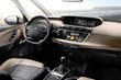 Citroen C4 Picasso -kompaktitila-auton katsaus kuva 6