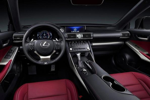 Uudistettu Lexus IS -sedan Kuva 7
