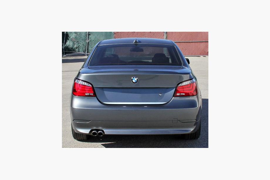 BMW 5-sarja E60/E61 2003–2010 Takalukun reunalista (ruostumaton teräs) Image