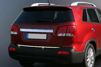 Kia Sorento II XM 2009–2014 Tavaratilan kynnyssuoja (2009-2013, ruostumaton teräs) kuva 1