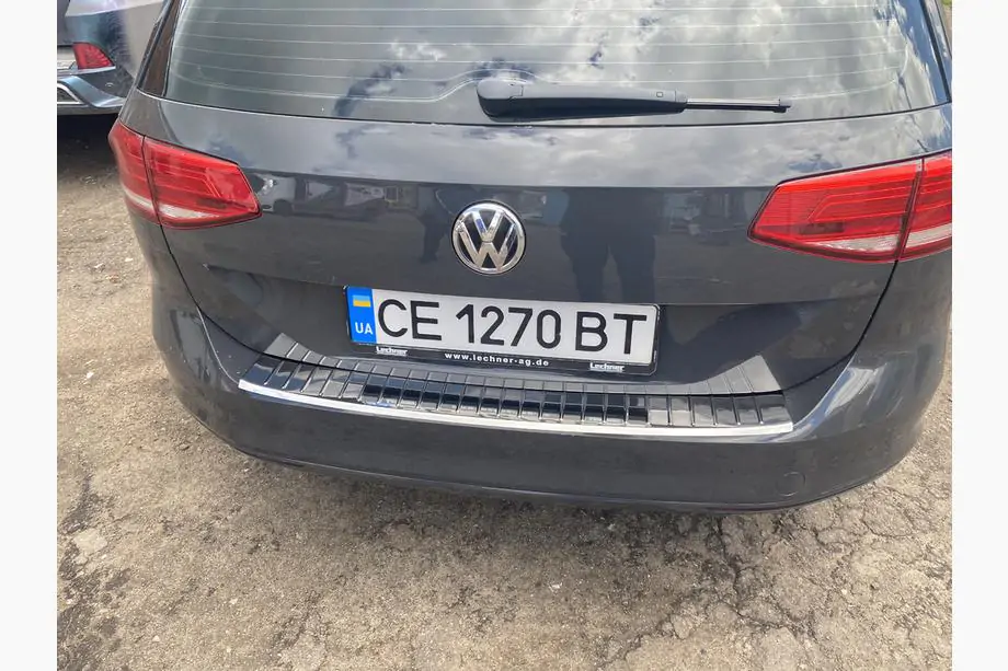 Volkswagen Passat B8 2015–2023 Takapuskurin kromisuojalista Carmos V1 (SW) Kuva 5