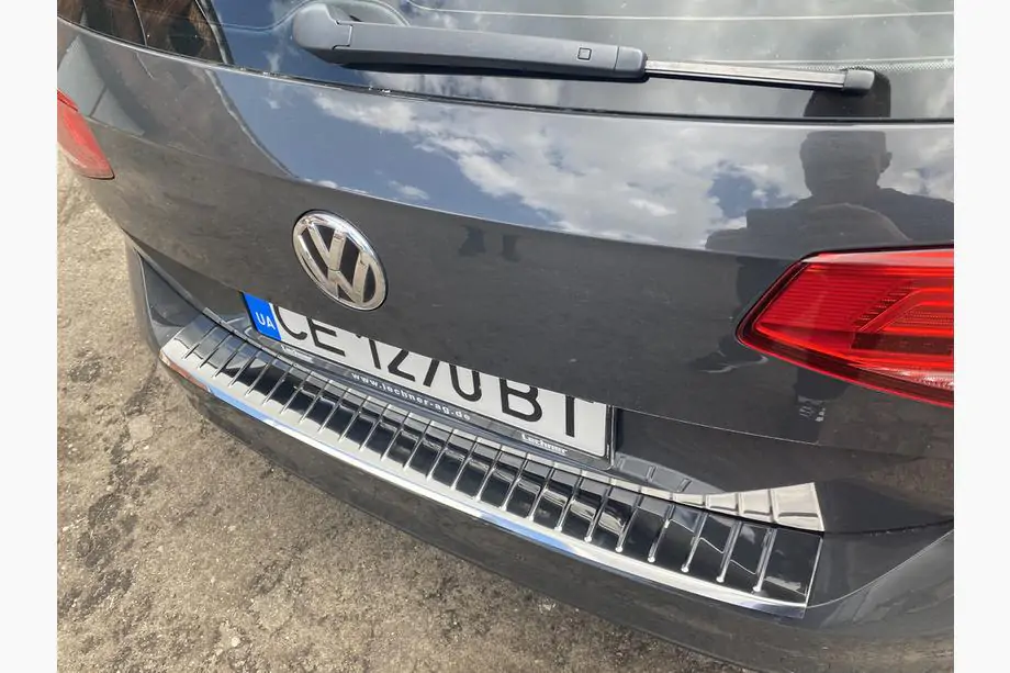Volkswagen Passat B8 2015–2023 Takapuskurin kromisuojalista Carmos V1 (SW) Kuva 6