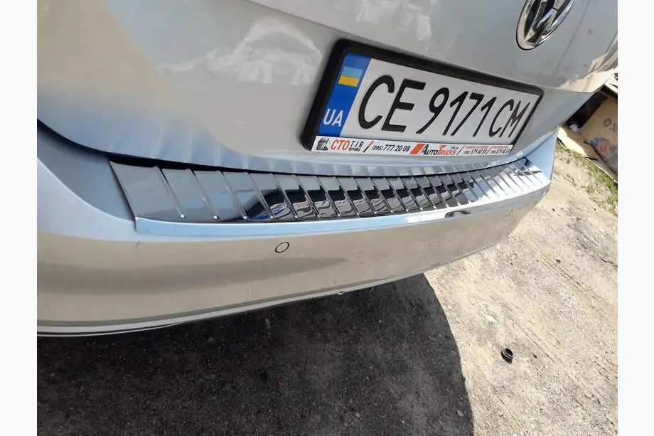 Volkswagen Passat B8 2015–2023 Takapuskurin kromisuojalista Carmos V1 (SW) Kuva 7