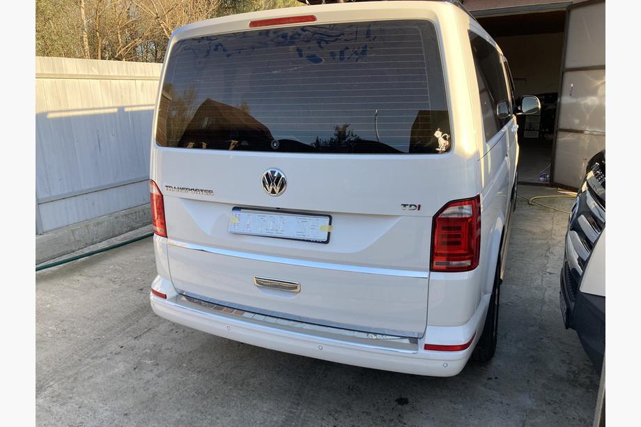Volkswagen T6 2015–2024 Takapuskurin suojalista Carmos V1, kiiltävä (1 ovi, ruostumaton teräs) Image
