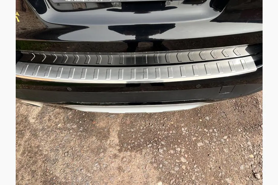 BMW X3 F25 2011–2018 Ruostumattomasta teräksestä valmistettu takapuskurin suojalista Carmos Image