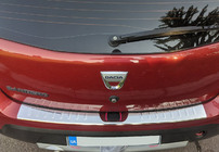 Dacia Sandero 2007–2013 Takapuskurin suojalista Carmos V1 (ruostumaton teräs) kuva 1