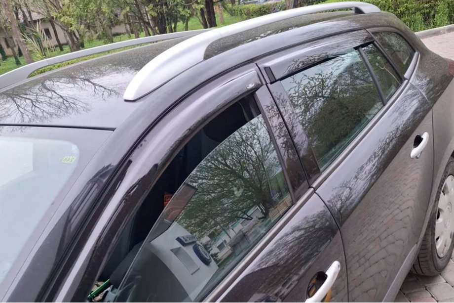 Renault Megane III 2009–2016 SW tuuliohjaimet ikkunoihin (4 kpl, HIC) Image