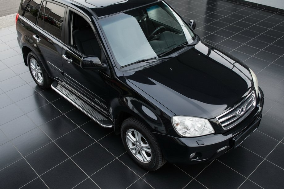 Chery Tiggo 3 2005– Maydos V2 sivuportaat (2 kpl, alumiini ↗ ruostumaton teräs) Image