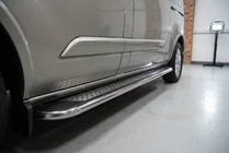 Ford Custom 2013–2022 Maydos V2 sivuportaat (2 kpl, alumiini ↗ ruostumaton teräs) kuva 1