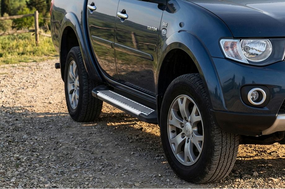 Fiat Fullback 2016– Line-sivuporrassarja (2 kpl, alumiini) Image