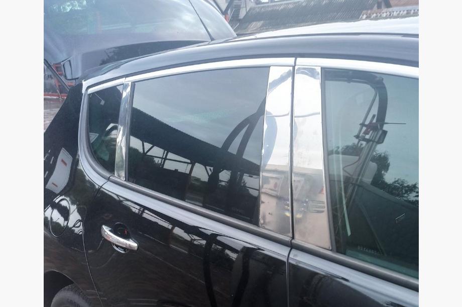 Peugeot 3008 2008–2016 Pilarilistat (ruostumaton teräs) Image