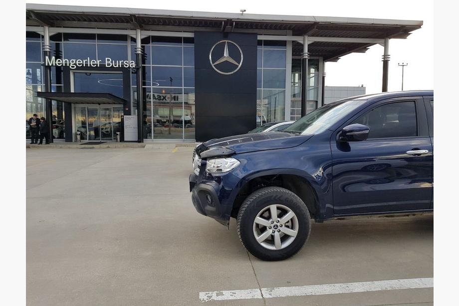 Mercedes X class 2017–2020 Konepellin tuuliohjain (EuroCap) Kuva 11