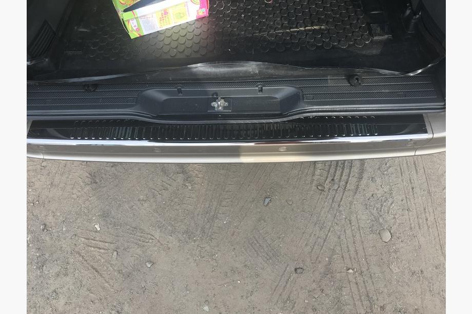 Mercedes Vito W639 2004–2014 Takapuskurin suojalista, musta kromi (OmsaLine, teräs) Kuva 5