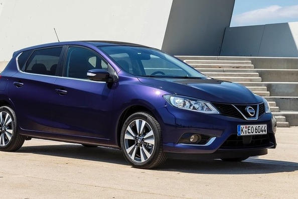 Nissan Pulsar -hatchbackin koeajo