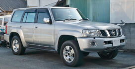 Nissan Patrol Y61 1997–2011 Safari-korisarjasetti kuva 1