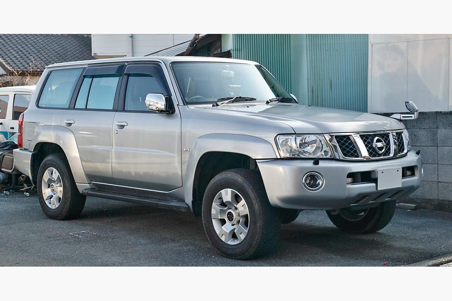 Nissan Patrol Y61 1997–2011 Safari-korisarjasetti Image