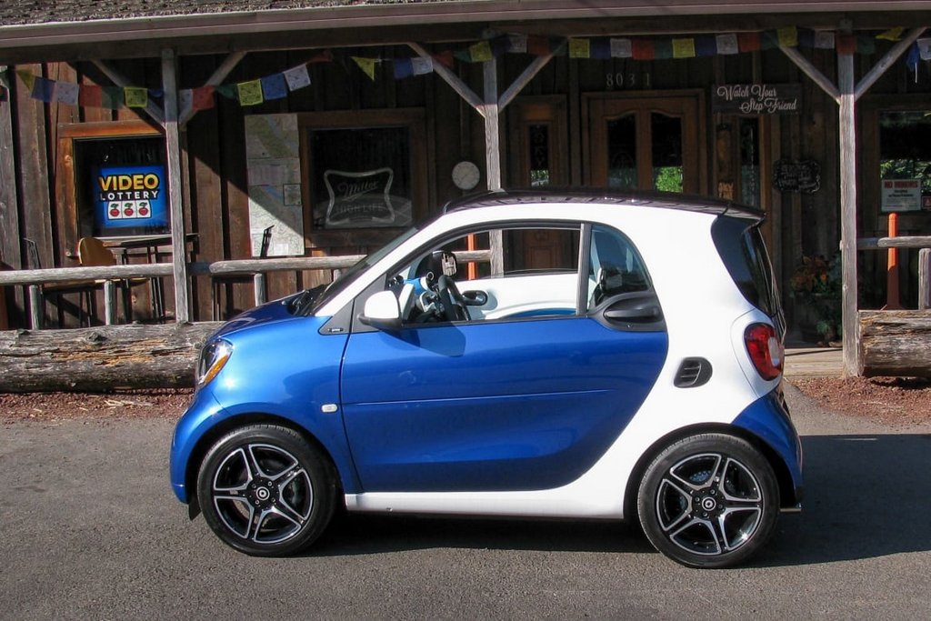 Päivitetyn Smart ForTwo -mallin esittely