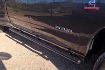 Dodge RAM (DT) 2018– Helmaputket vakiomalli (2 kpl, ruostumaton teräs) kuva 3