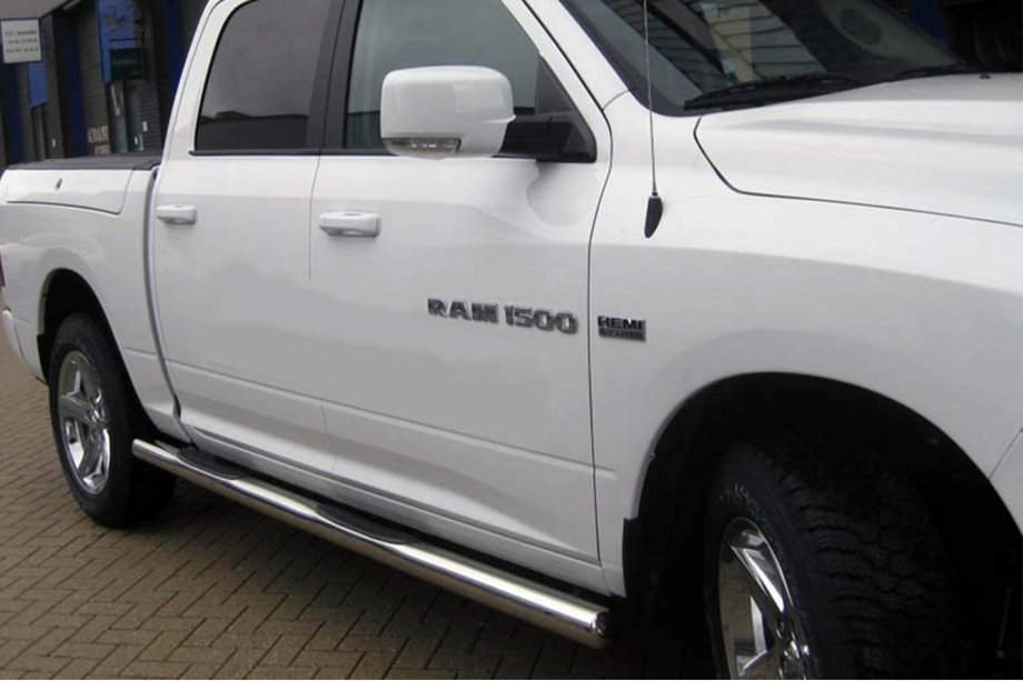 Dodge RAM (DT) 2018– Helmaputket vakiomalli (2 kpl, ruostumaton teräs) Image
