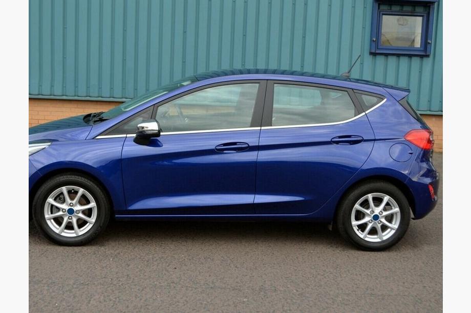 Ford Fiesta 2017– Ikkunoiden alalistat (8 kpl, ruostumaton teräs) Image