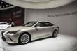 Seitsemännen sukupolven Lexus ES -sedan kuva 1