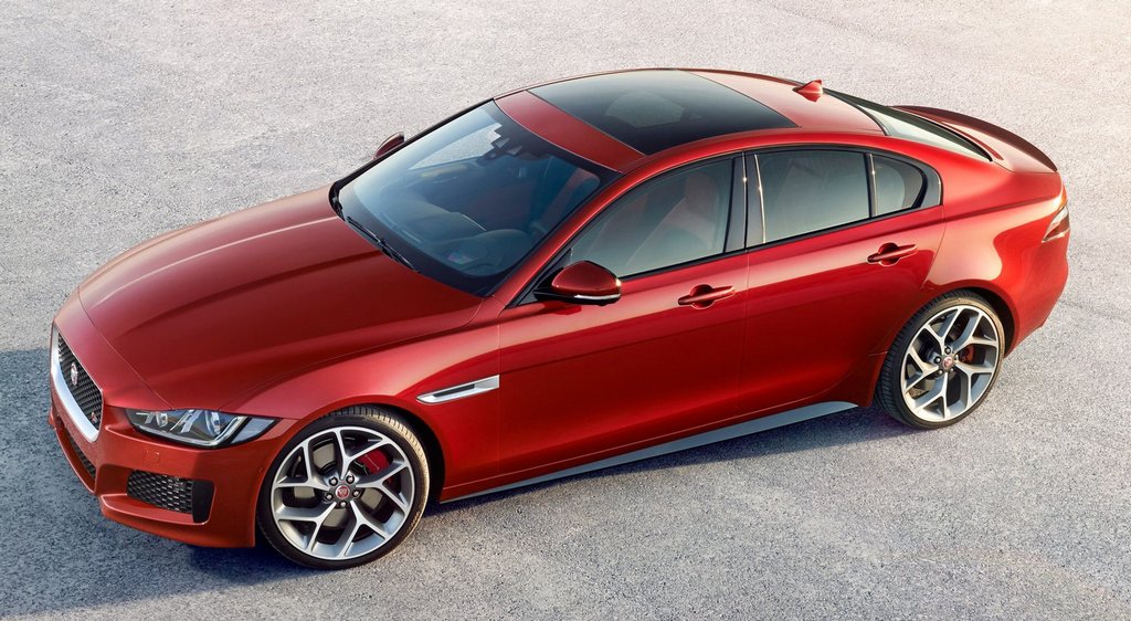 Jaguar XE -sedanin koeajo