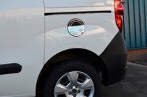 Fiat Doblo II 2010–2022 Polttoaineluukun suojus OmsaLine (ruostumaton teräs) kuva 3