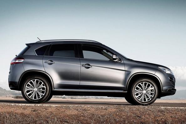 Peugeot 4008 -crossoverin koeajo Kuva 6