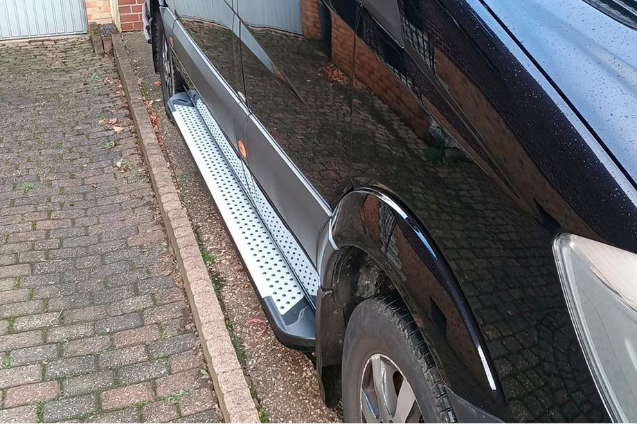 Volkswagen Crafter 2006–2016 Sivukynnykset Allmond Grey (2 kpl, alumiini) Pitkä / Erittäin pitkä Kuva 4