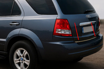 Kia Sorento I BL 2002–2009 Takalukun reunalista (ruostumaton teräs) Carmos - turkkilainen teräs kuva 1