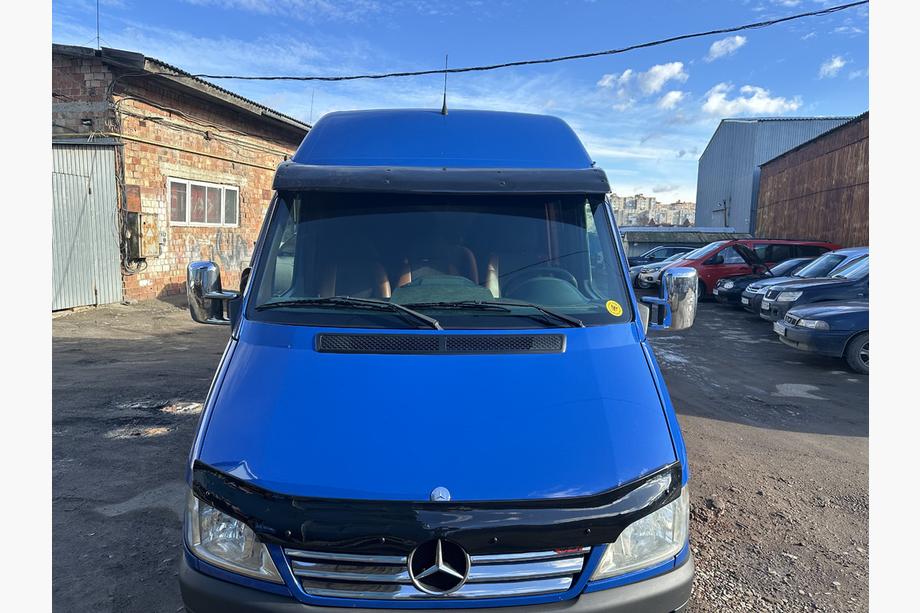 Mercedes Sprinter W901/902/903/904/905 1995–2006 Tuulilasin visiiri (kiiltomusta, 5 mm) Kuva 8