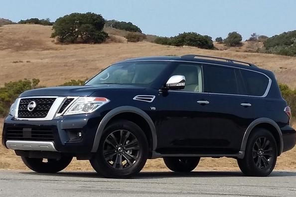 Arvostelussa toisen sukupolven Nissan Armada -maasturi Kuva 5