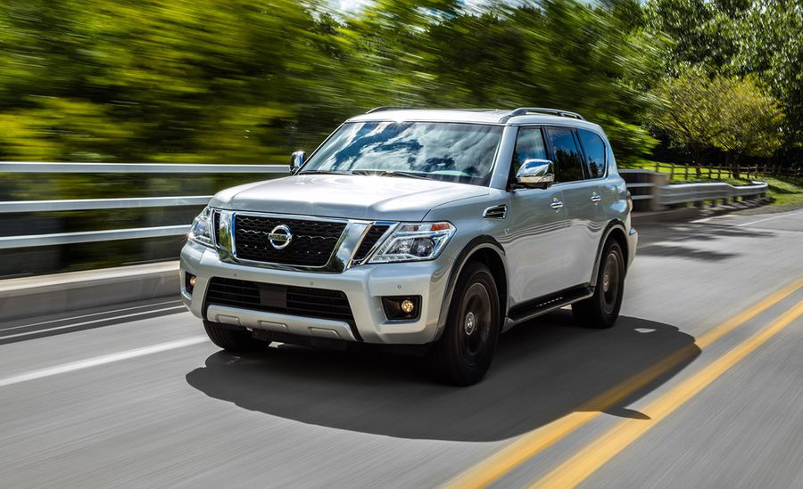 Arvostelussa toisen sukupolven Nissan Armada -maasturi