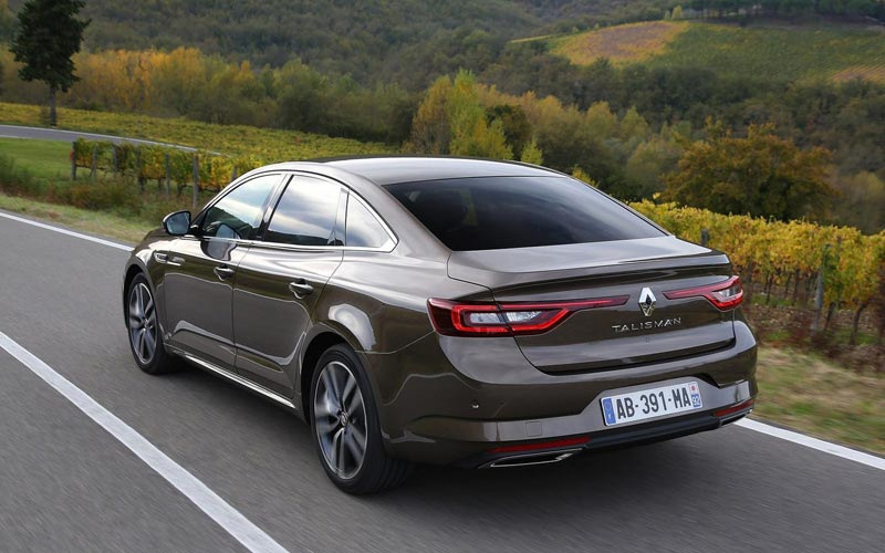 Renault Talisman -sedanin koeajo ja katsaus