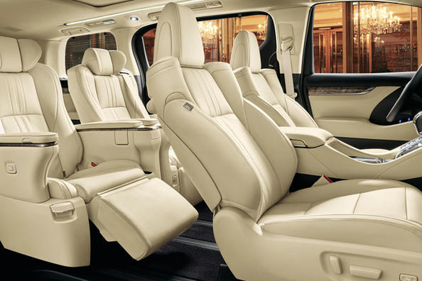 Toyota Alphard -luksusminibussi, 3. sukupolvi Kuva 5