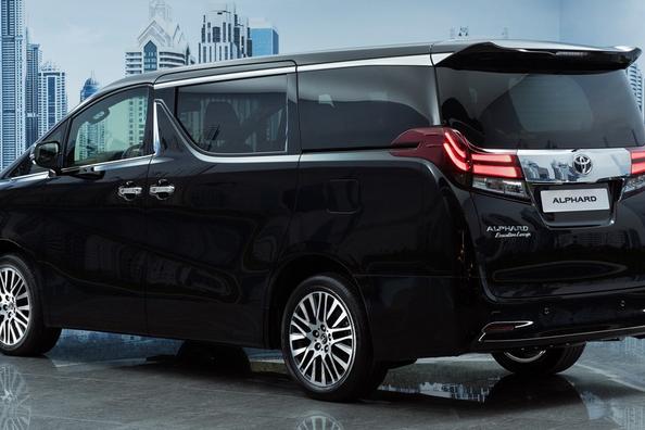 Toyota Alphard -luksusminibussi, 3. sukupolvi Kuva 2
