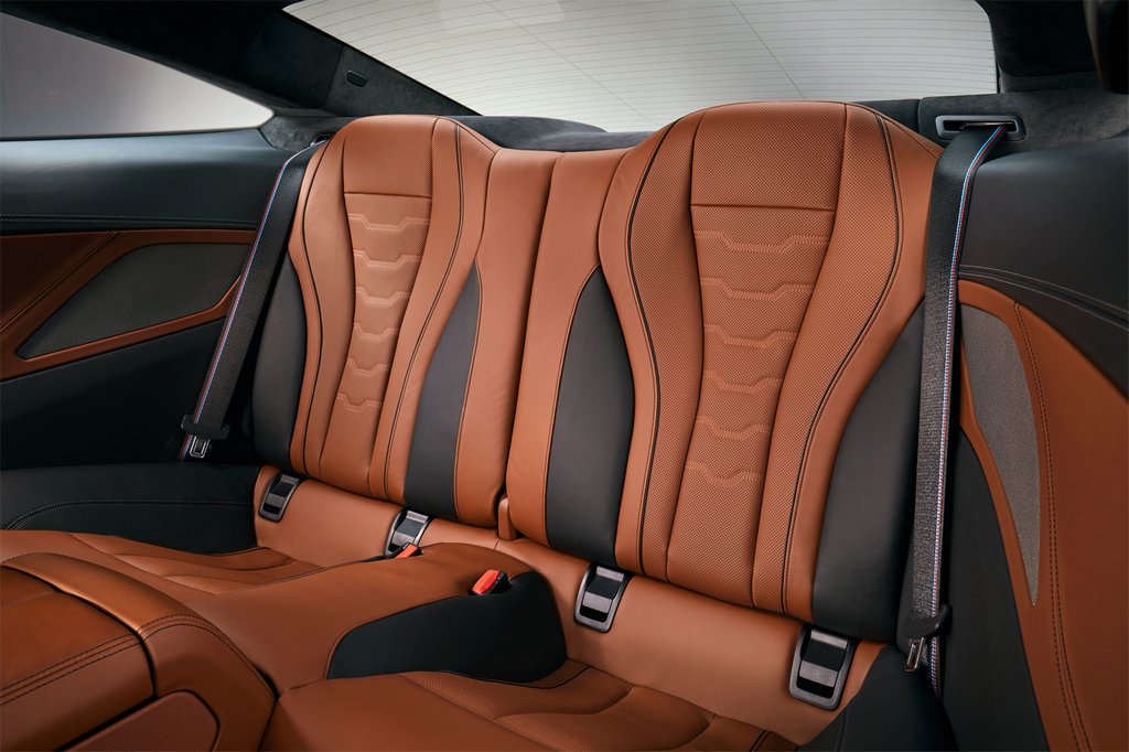 Katsaus uuteen nelivetoiseen BMW 8-Series -coupeen
