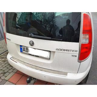 Takapuskurin suojalista (RST)