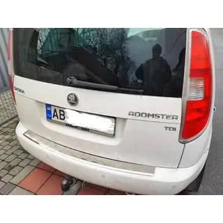 Takapuskurin suojalista (RST)