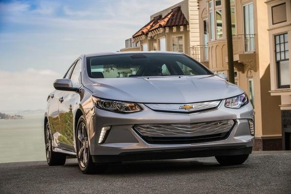 Koeajo: toisen sukupolven hybridihatchback Chevrolet Volt Kuva 1