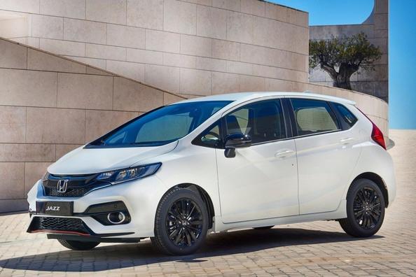 Päivitetyn kompaktin Honda Jazz -viistoperän katsaus