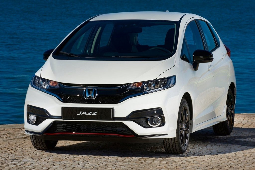 Päivitetyn kompaktin Honda Jazz -viistoperän katsaus