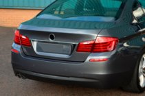 BMW 5-sarja F10/F11 2010–2016 Rekisterikilven ylälista SD (ruostumaton teräs) kuva 2